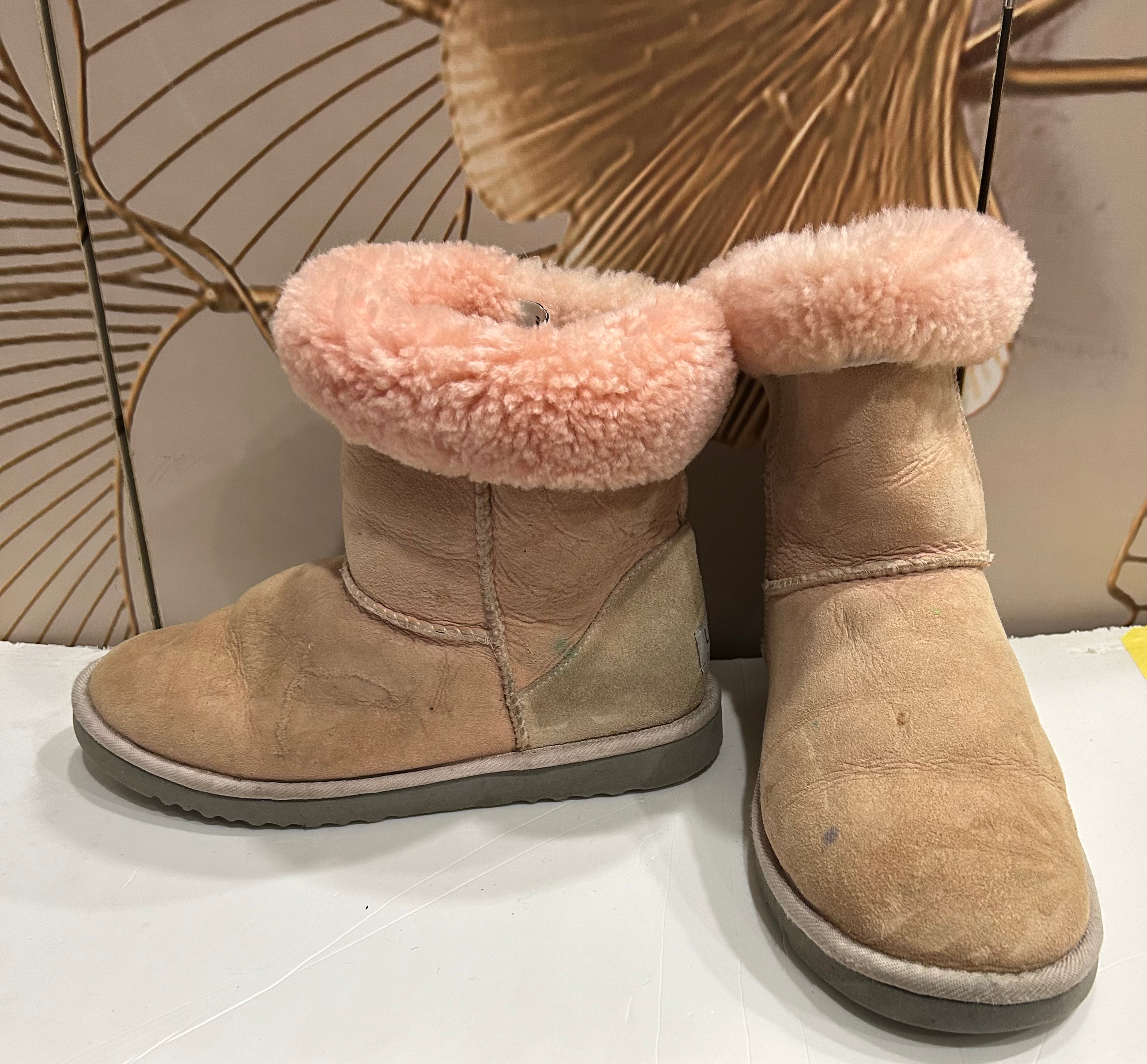 UGG Boots, size US 9