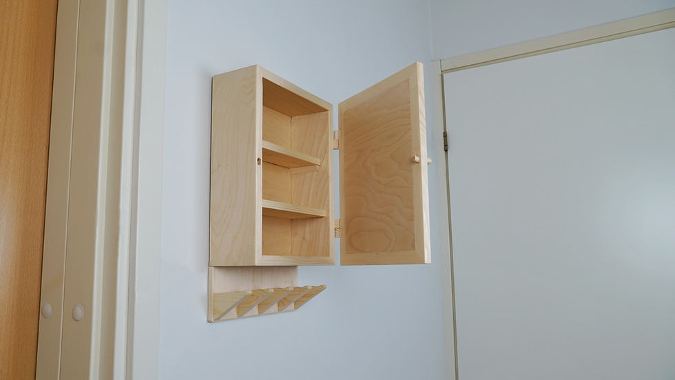 Pikkukuva: handmade coat rack hanger wallmounted shelf käsintehty kaappi naulakko