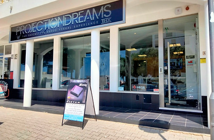 ProjectionDreams und The Pedigree Group Praia da Luz Showroom