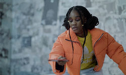 Christian Rich- Everything looks bigger closer