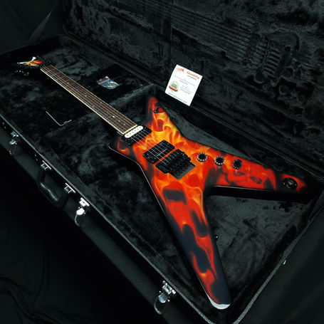 Dean Dime O Flame ML Dimebag Darrell Signature guitar + Hardcase