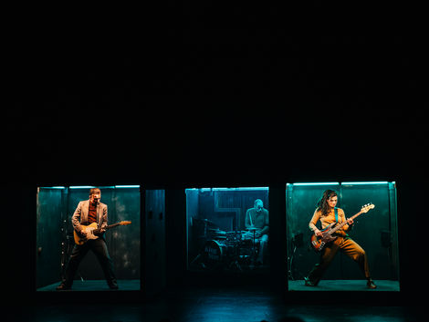 CV-Jørgensen-Teater-Koncert-Aveny-T-Foto-Molly-Grønberg-13 copy.jpg