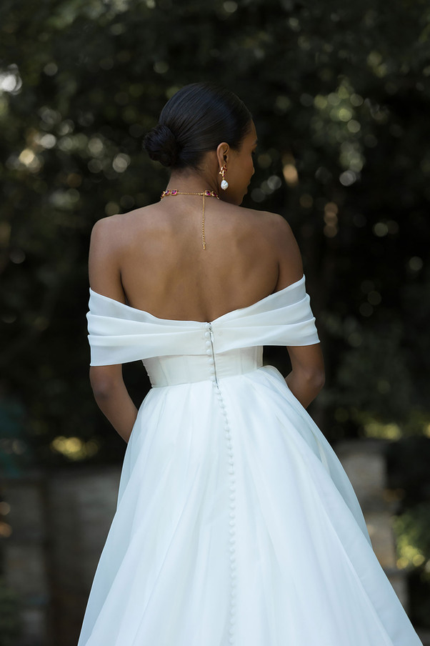 Madi Lane
Wedding Dress
White Ball Gown