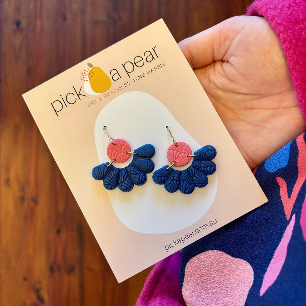 Thumbnail: Daisy Dangle Earrings in Dazzle