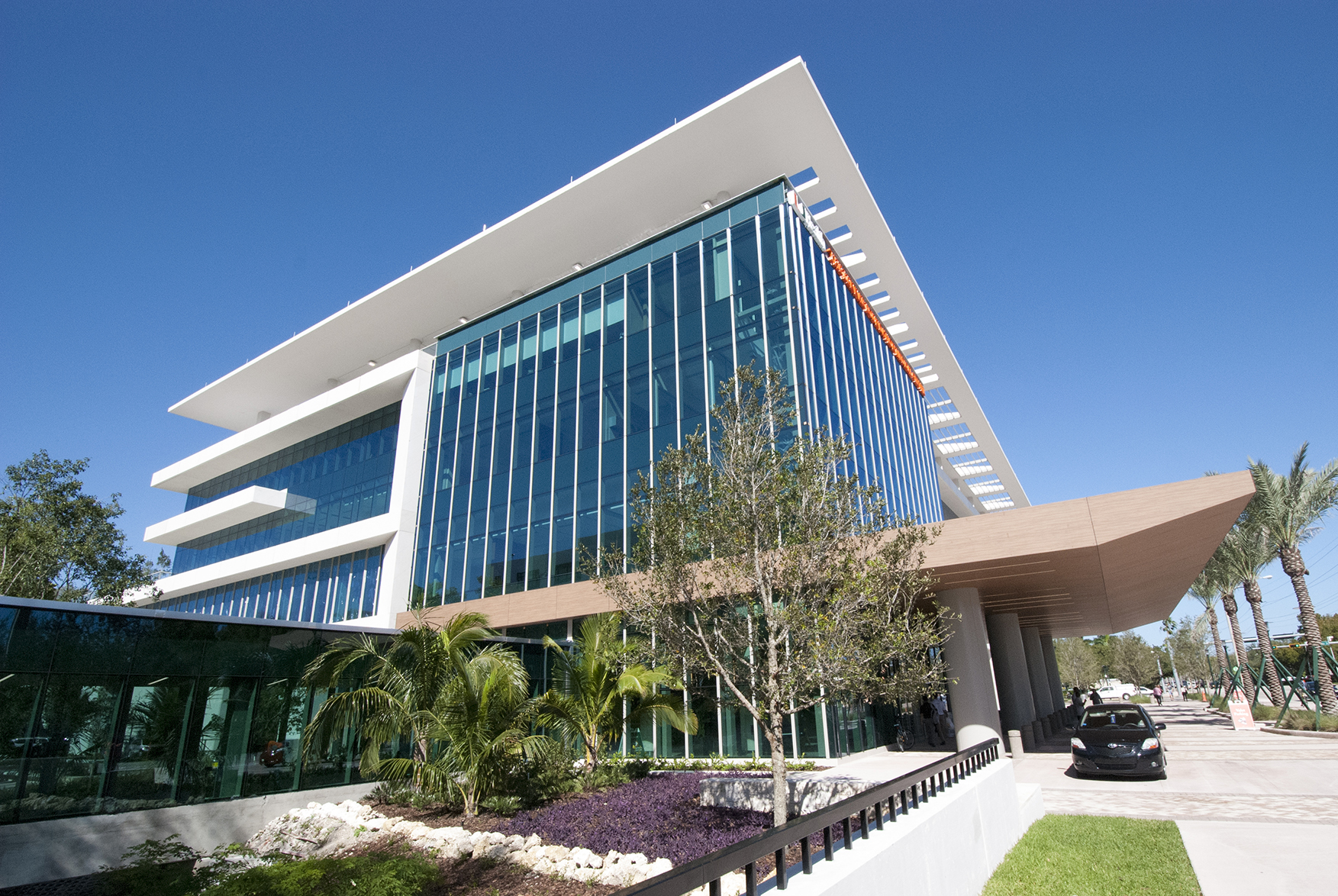 CrawfordTracey UHealth Lennar Foundation Medical Center