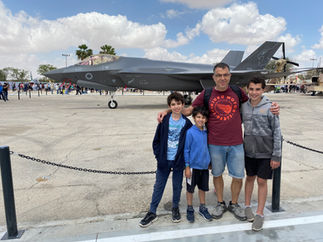 Visiting IDF military bases on Yom Ha'atzmaut