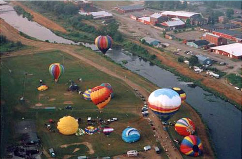 Hot air balloon, hot air ballooning in central PA, centre county PA, things to try in PA, family activities, The Sky's the Limit, relaxing outdoor activities, easy activities for groups, fun for all ages, air travel, heights