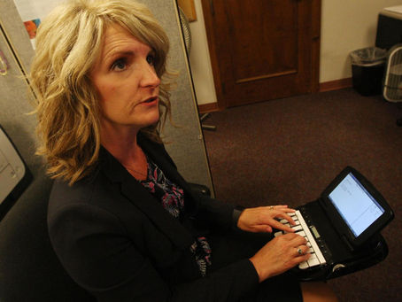 Courts Across Illinois Seek More Stenographers