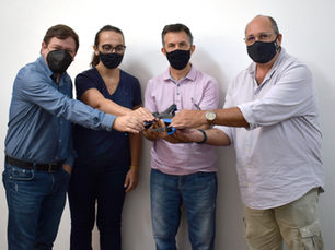 PARCERIA ENTRE LOWERS & ASSOCIATES INTERNATIONAL BRASIL CONSULTORIA LTDA E UNIPINHAL