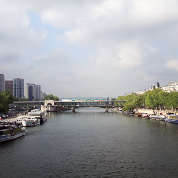 サムネイル： Le pont de Bir-Hakeim / ビルアケム橋