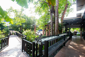 Nayhua | นายหัวคาเฟ่ & ชั้นหวังเรสเตอรองท์ | นครนายก