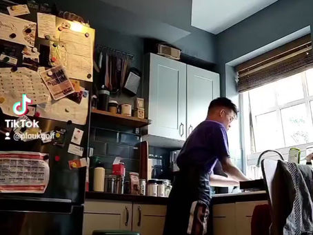 ลูกกอล์ฟลั่น ยังทำงานบ้านไม่เสร็จ