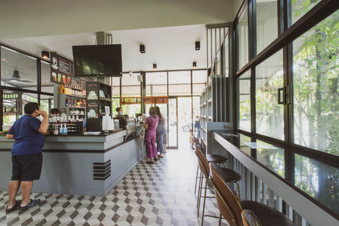 Nayhua | นายหัวคาเฟ่ & ชั้นหวังเรสเตอรองท์ | นครนายก