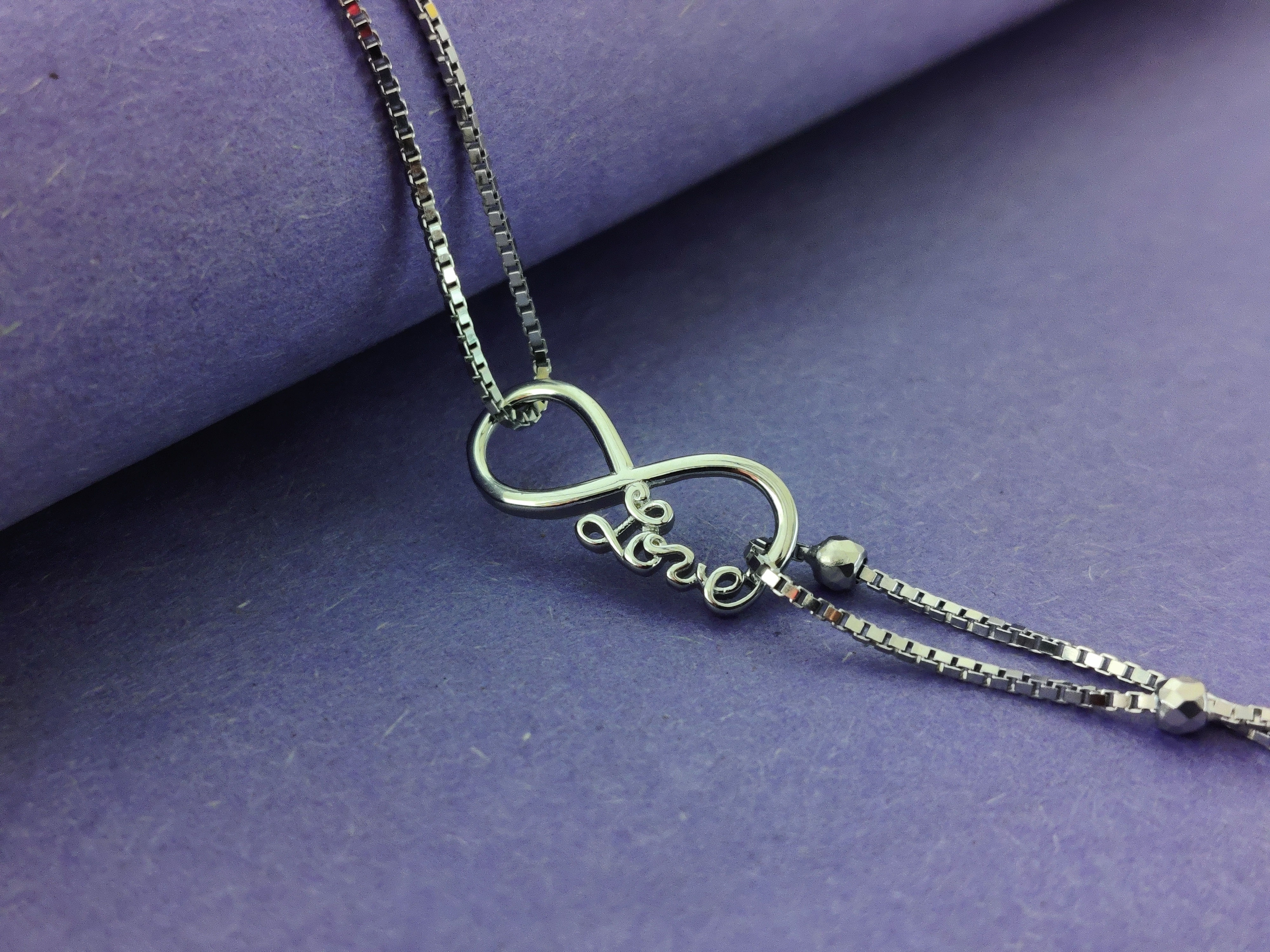 Infinity Love Box Chain Bracelet.