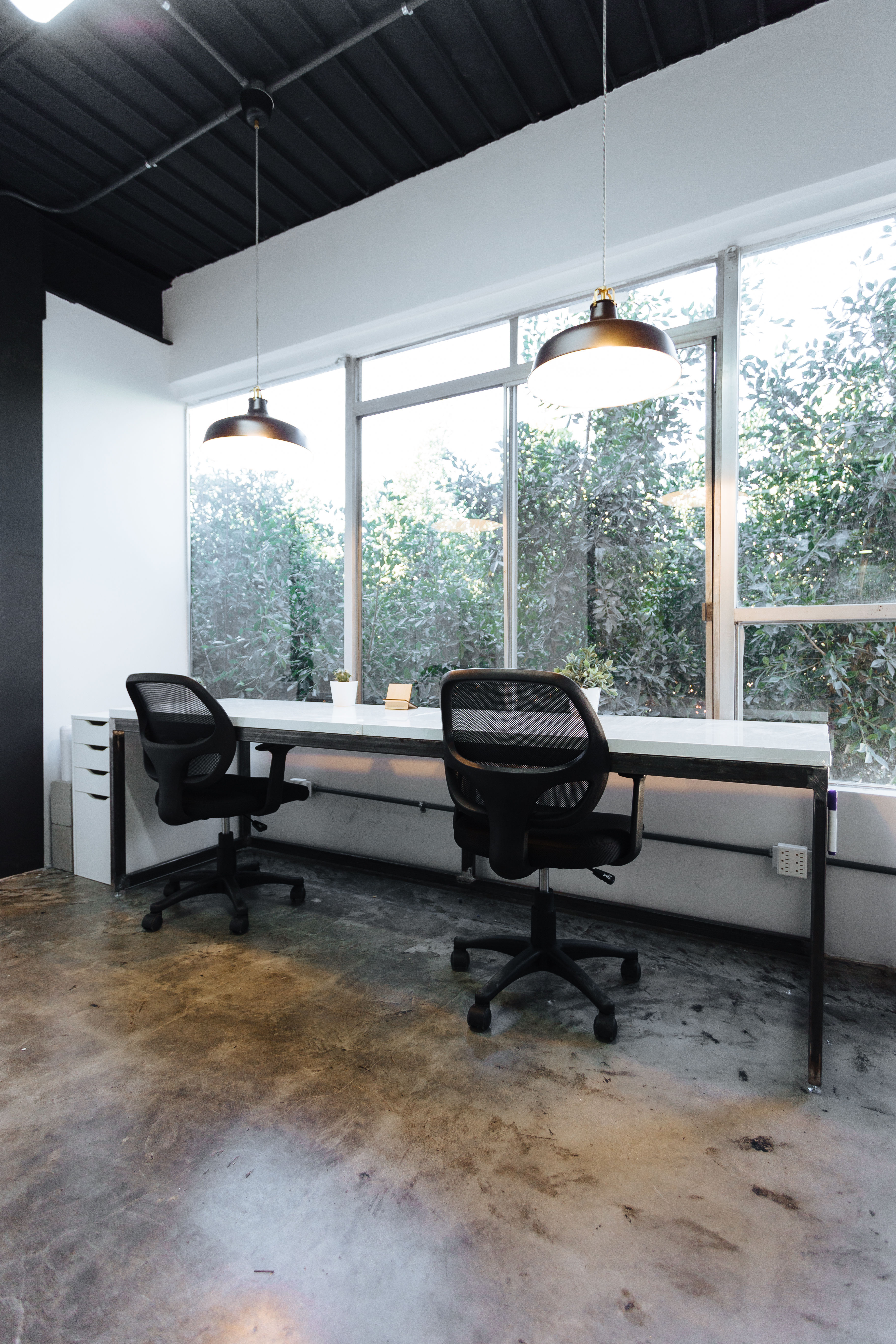 10 - Espacio Privado de 12m2 - Vista al Callejón