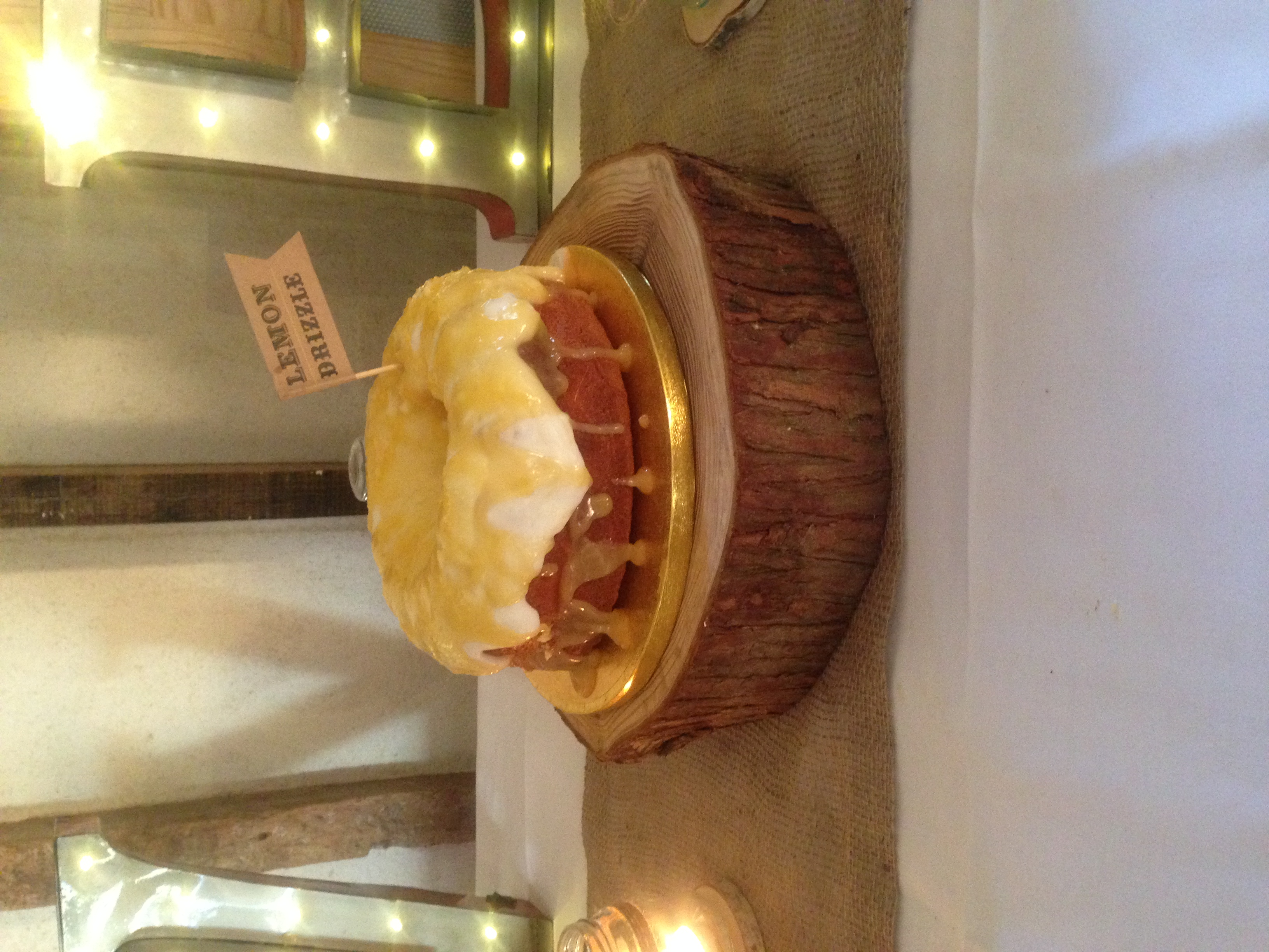 Log Cake Stand