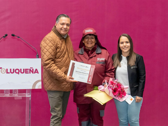 Van alcalde de Toluca e INEA contra el analfabetismo