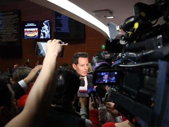 Murat destaca visión de política exterior tras reunión con Roberto Velasco