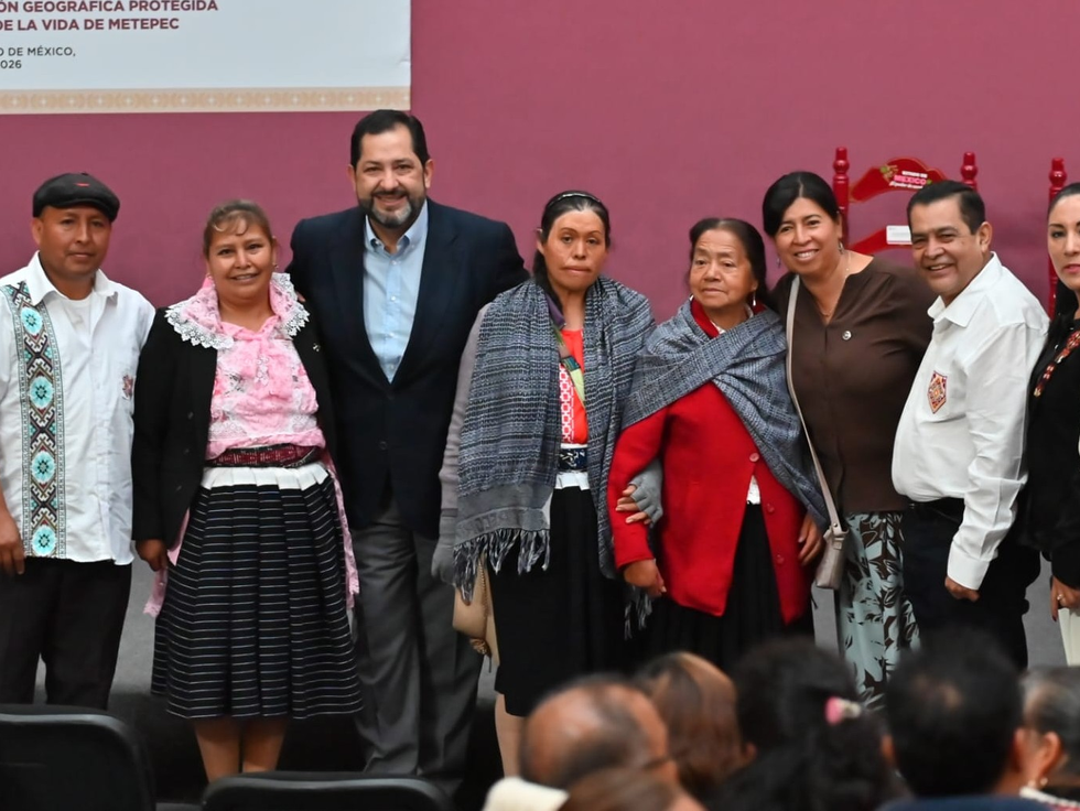 Congresistas acompañan declaratoria de protección del Árbol de la Vida 