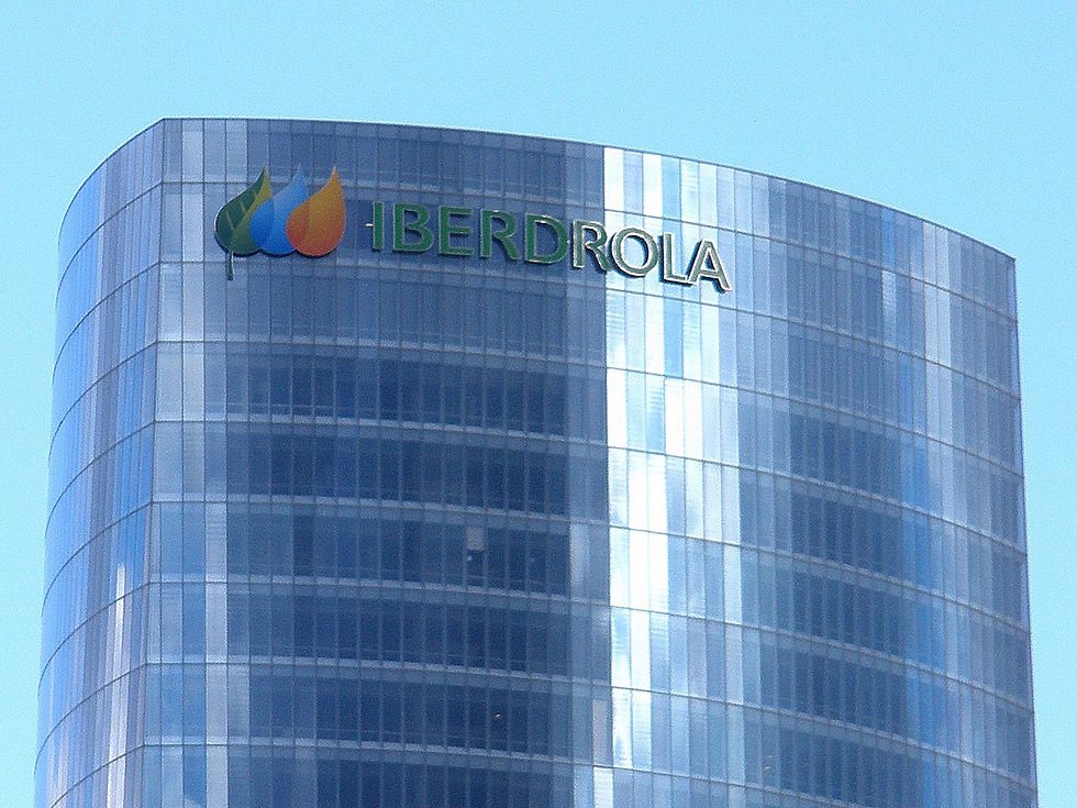 Iberdrola vende a Cox negocios en México por 4 mil 200 mdd 
