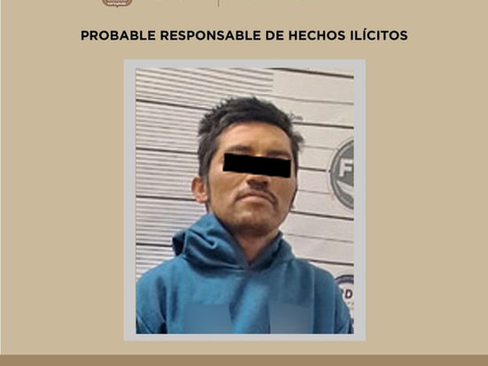 Sospechoso en motocicleta cae con cristal en pleno centro de Tenancingo