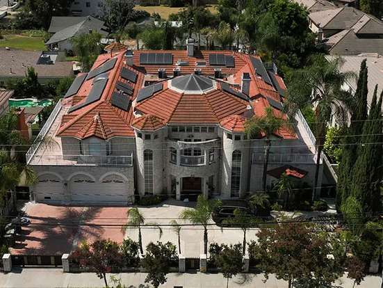 Toman custodia de 21 niños en California; denuncian engaños