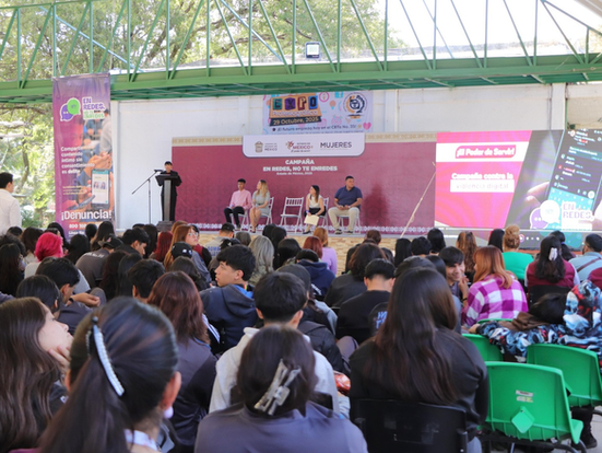 Llevan conferencias sobre prevención de violencia digital a más de ocho mil adolescentes mexiquenses 