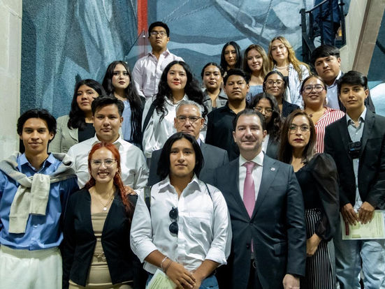 La educación es el camino para la reconciliación nacional: Elías Rescala