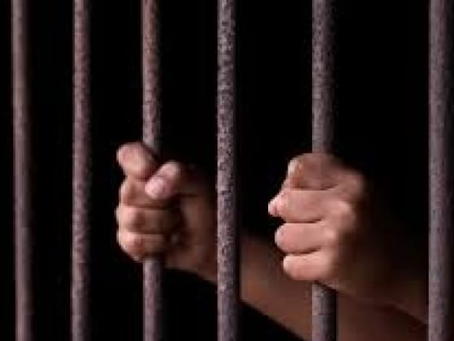 Vinculan a proceso a adolescente investigado por el delito de feminicidio en Lerma