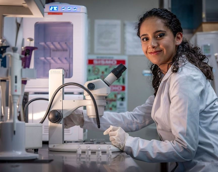 Promueven estudiantes de la UAEMéx donación de cabello para pelucas oncológicas