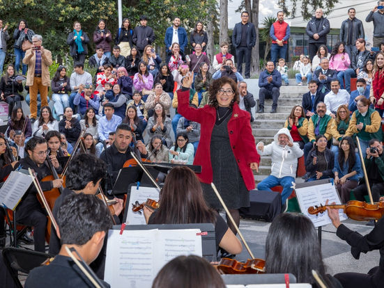 Enciende el espíritu navideño la Orquesta Sinfónica Juvenil de la UAEMéx