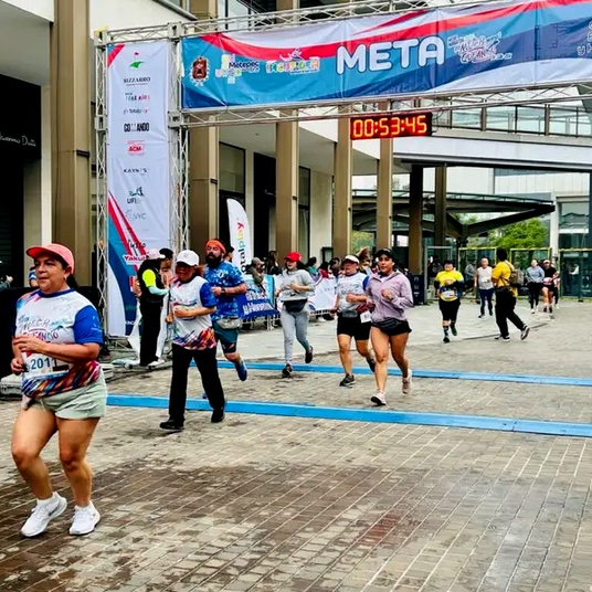 Invita alcalde de Metepec  Fernando Flores al Medio Maratón "Metepequeando 2026"