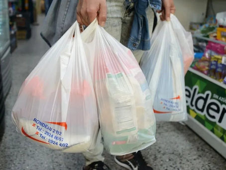 Buscan sanciones de hasta 339 mil 420 pesos, a quien otorgue productos plásticos de un solo uso