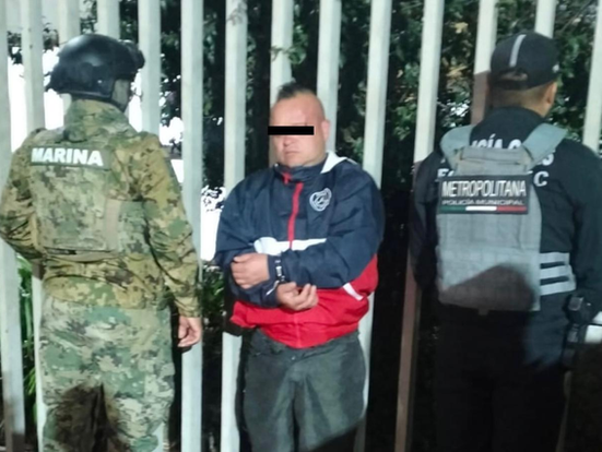 Sujeto atacó con un machete a dos personas en Ecatepec 