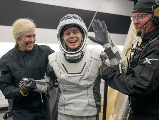 NASA evacúa de urgencia a astronauta de la Estación Espacial Internacional