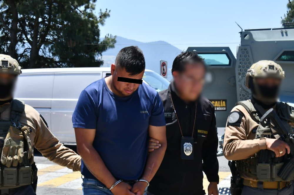 Detienen a subdirector de Seguridad de Xalatlaco por agresión y delitos  contra la salud