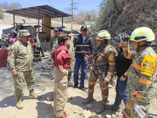 Suman fuerzas para rescatar mineros en Sinaloa