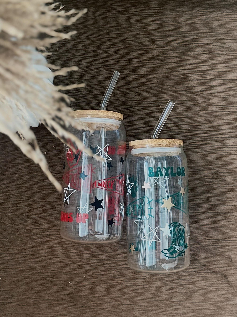 Thumbnail: Personalized 20 oz Glass Tumbler - Custom College Design