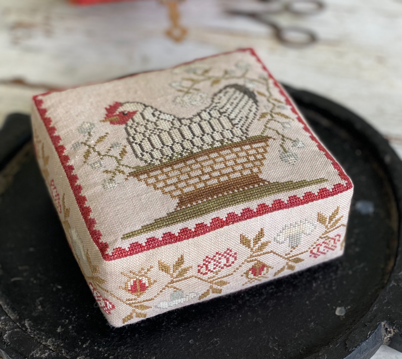 BIG CHICKEN LITTLE CHICKEN PINKEEP by Stacy Nash Primitive Designs