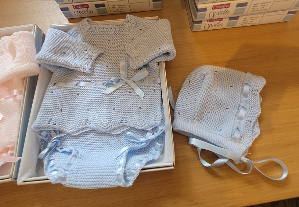 Miniatura: Creaciones Gavidia - Pretty Knitted 3 pc Pram Set - NEW