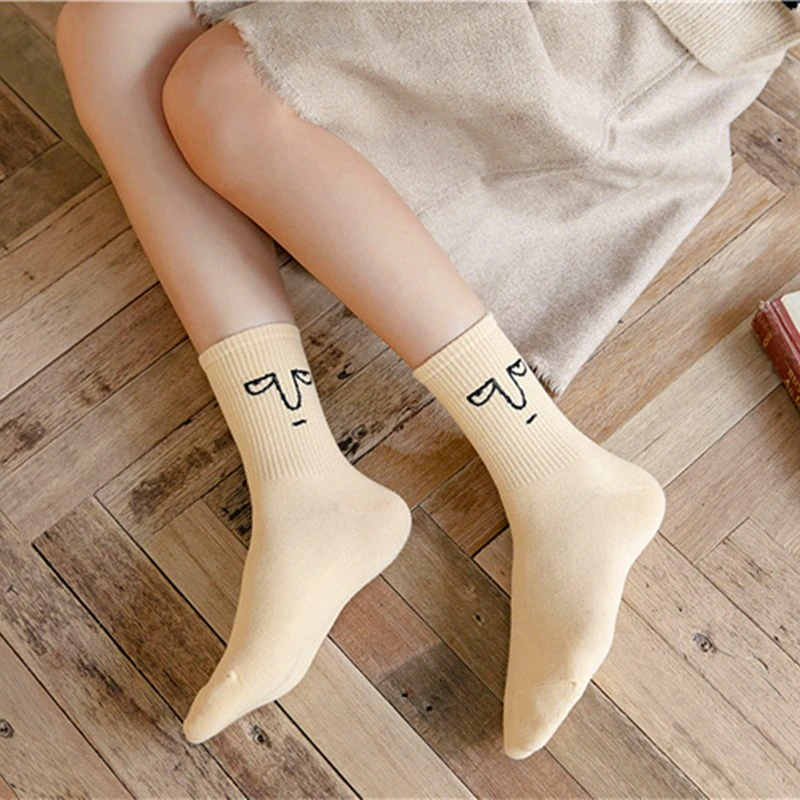 थंबनेल: Trendy Women's Candy-Colored Funny Socks