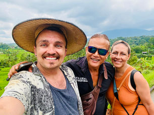 Wayan with guests 