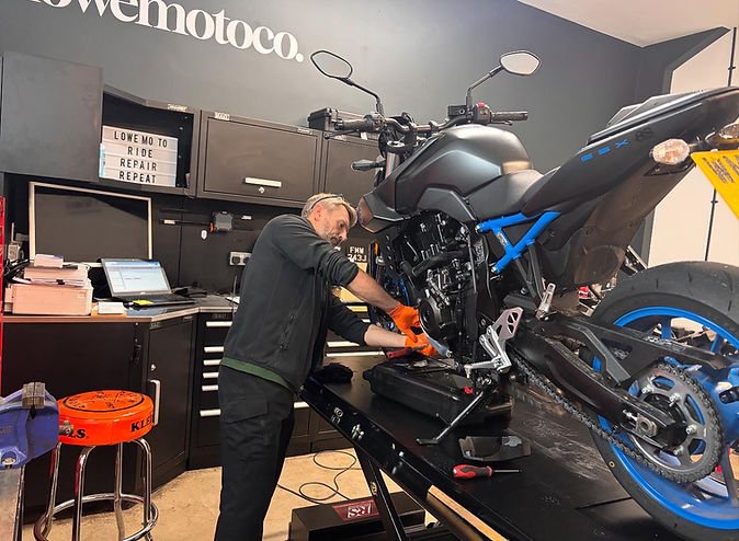 Lowe Moto Mechanic Kawasaki Motorcycle