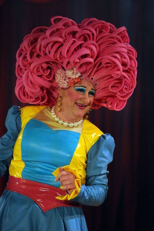 Andrew Agnew in the Kilmarnock panto 2024, Goldilocks and the Three bears. Photo credit: Charlie Gilmour