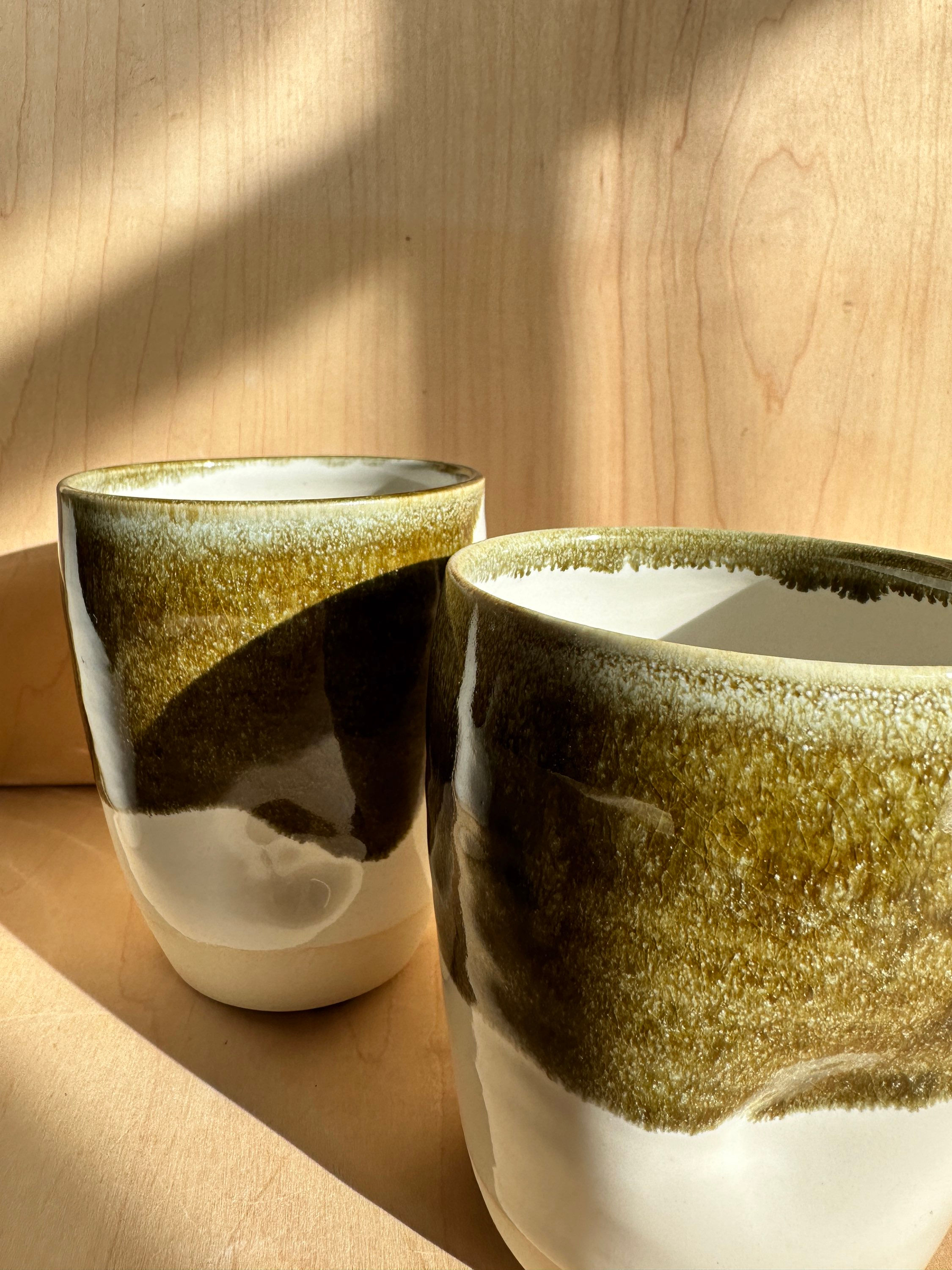 Dented yunomi tumbler - high gloss moss