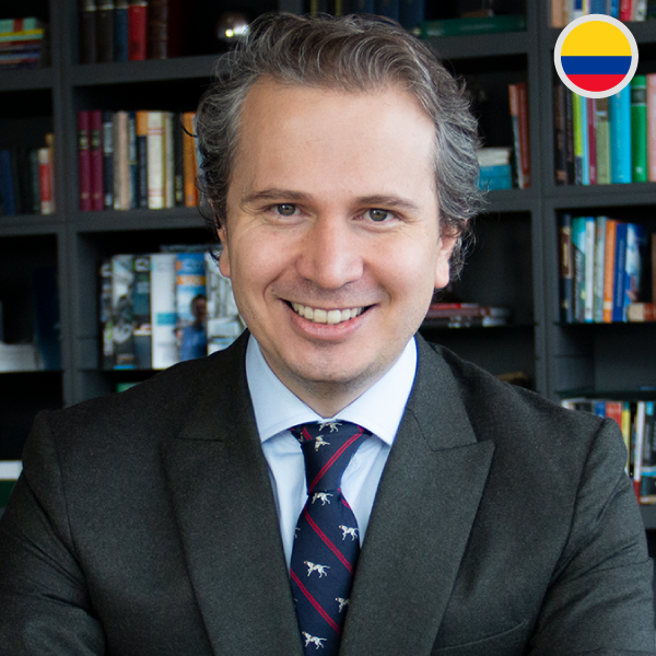 Santiago-Martinez---CUADRADA.png