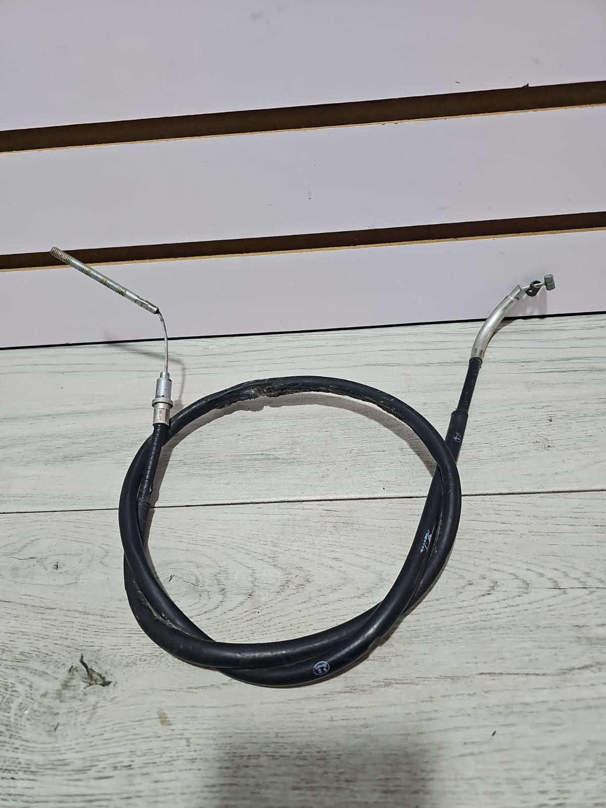 Guaya de freno trasero / Cable de freno trasero