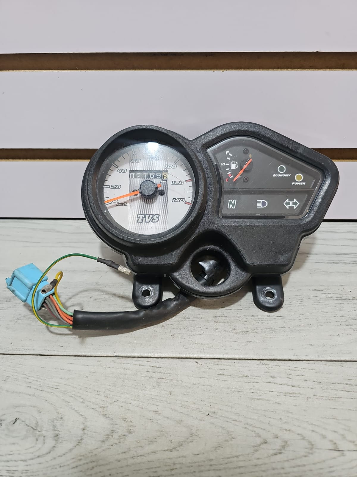 Tablero de instrumentos / velocímetro completo TVS