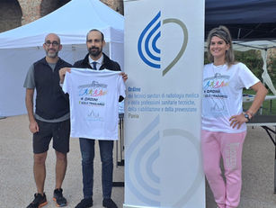 Corripavia 2026: il Sindaco di Pavia in visita durante la distribuzione delle magliette ufficiali
