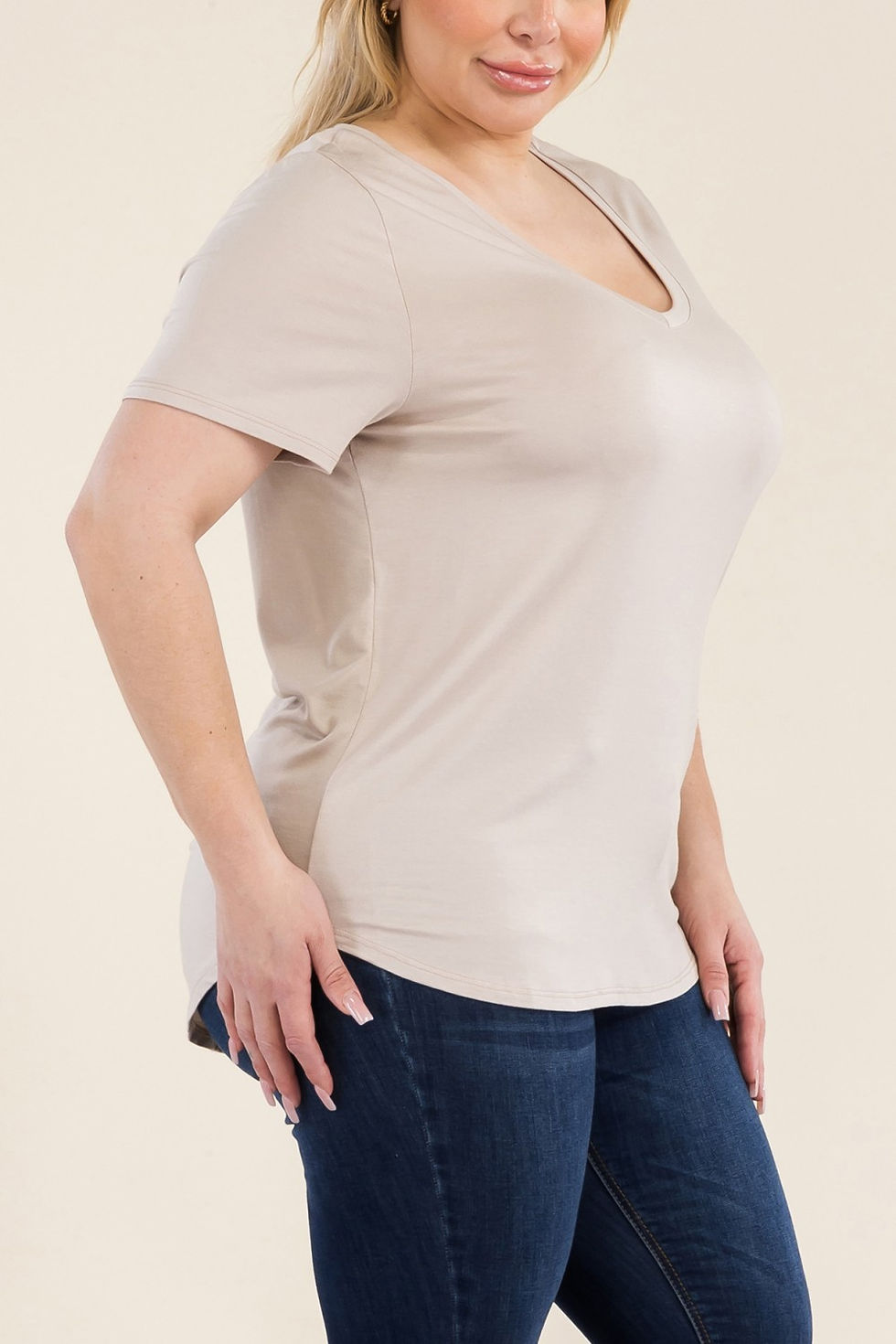 Thumbnail: S/S V-neck Tee Curves